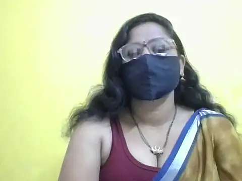 anu-reddyy online show from April 12, 2026, 4:06 am