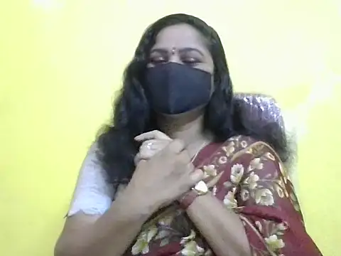 anu-reddyy online show from April 25, 2026, 4:15 am