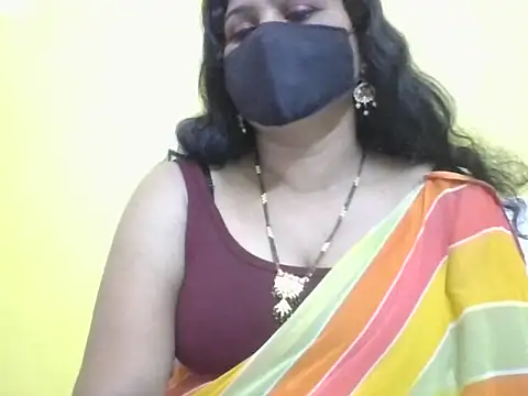 anu-reddyy online show from April 27, 2026, 5:05 am