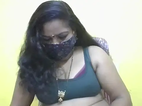 anu-reddyy online show from May 2, 2026, 4:17 am