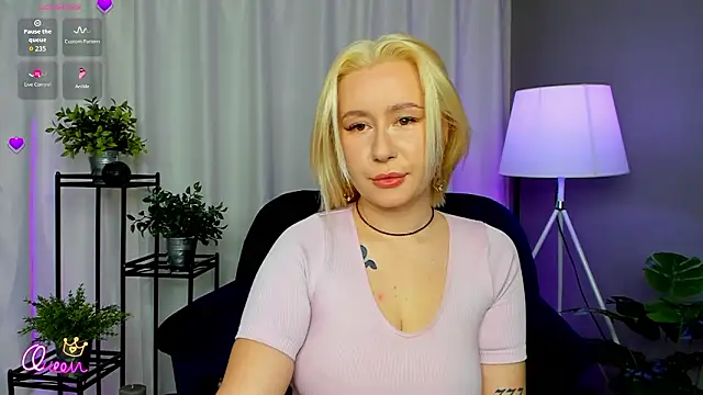 Emily  Bliss online show from February 21, 2026, 8:43 pm