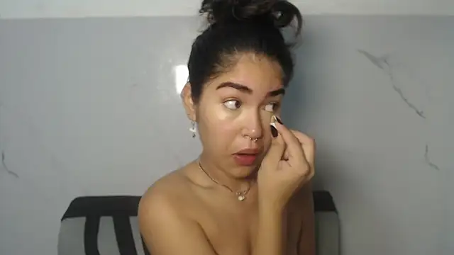 Snapshot of melodyphillips_2_ chatting on June 19, 2026, 8:07 am melodyphillips 2 online show from June 19, 2026, 8:07 am