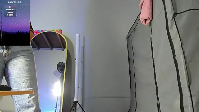 Zaphiro  Sky online show from March 5, 2026, 8:43 am