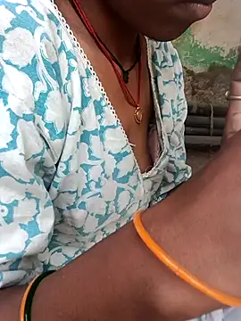 Desi Couple P online show from May 14, 2026, 1:12 am
