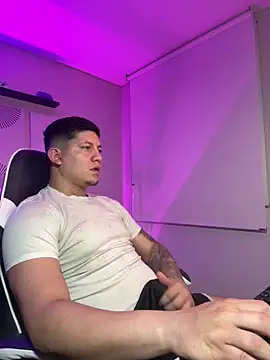  robertobaggioo online show from March 8, 2026, 5:22 am