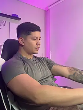  robertobaggioo online show from March 9, 2026, 12:53 pm