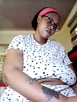 ShantelBootyBoobs online show from April 27, 2026, 2:26 pm