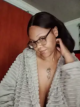 ShantelBootyBoobs online show from July 10, 2026, 6:28 am