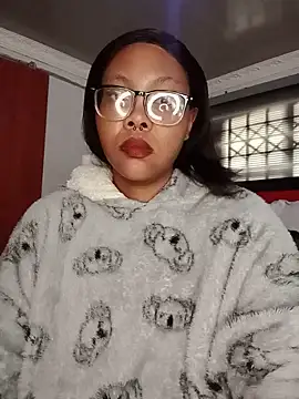ShantelBootyBoobs online show from July 28, 2026, 7:37 am