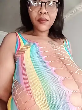 ShantelBootyBoobs online show from July 28, 2026, 12:01 pm