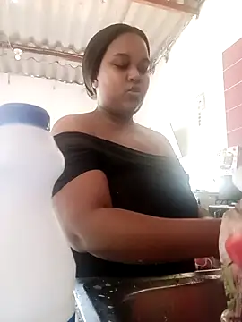 Snapshot of PerlaCurvasgrandes chatting on February 19, 2026, 6:04 pm PerlaCurvasgrandes online show from February 19, 2026, 6:04 pm