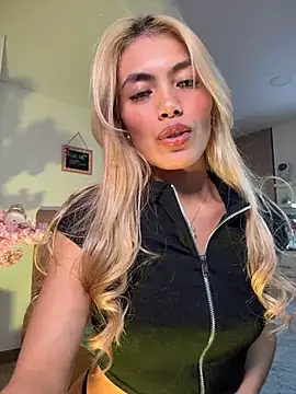 Snapshot of soffia_7 chatting on May 20, 2026, 4:18 am soffia 7 online show from May 20, 2026, 4:18 am