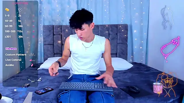 NicolasTorrez online show from June 19, 2026, 2:49 am