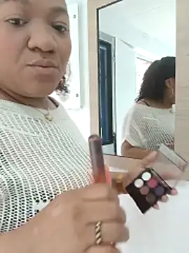 honey-suckle online show from March 8, 2026, 6:44 pm