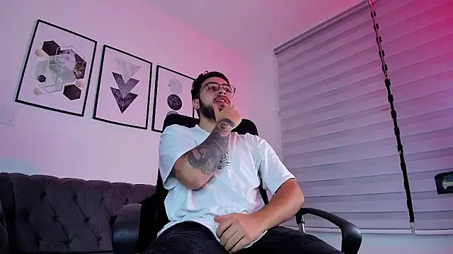 ethan grace online show from February 23, 2026, 12:02 pm