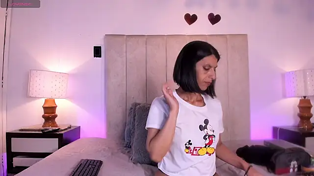 MissMilf  online show from April 28, 2026, 2:27 am
