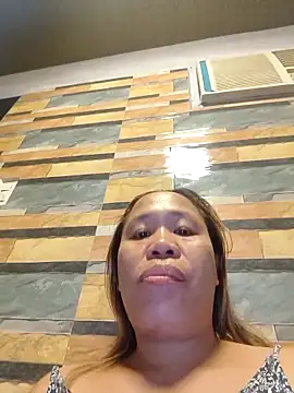 squirtshantal online show from March 14, 2026, 12:43 pm