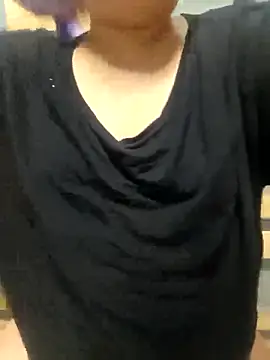 squirtshantal online show from April 29, 2026, 6:58 pm