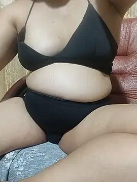 Snapshot of squirtshantal chatting on July 30, 2026, 8:41 pm squirtshantal online show from July 30, 2026, 8:41 pm