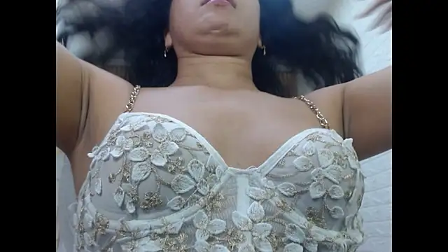 Snapshot of vanessa_f chatting on June 13, 2026, 7:01 pm vanessa f online show from June 13, 2026, 7:01 pm