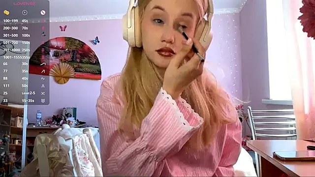 MelissaZaria online show from May 3, 2026, 6:41 am