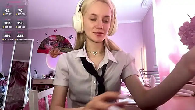 MelissaZaria online show from May 17, 2026, 7:39 am