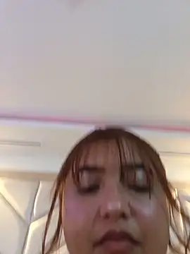 Snapshot of VanessaLanz chatting on June 4, 2026, 12:00 pm VanessaLanz online show from June 4, 2026, 12:00 pm