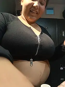 Snapshot of VanessaLanz chatting on July 16, 2026, 11:16 am VanessaLanz online show from July 16, 2026, 11:16 am