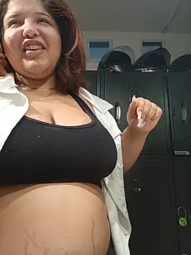Snapshot of VanessaLanz chatting on July 28, 2026, 11:17 am VanessaLanz online show from July 28, 2026, 11:17 am