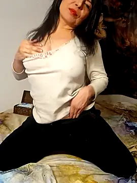 MadamBell online show from March 14, 2026, 3:17 pm