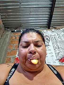 Juli Powl online show from May 7, 2026, 10:48 pm