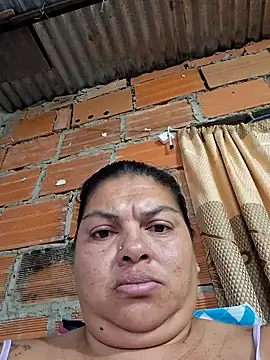 Juli Powl online show from June 8, 2026, 1:11 pm