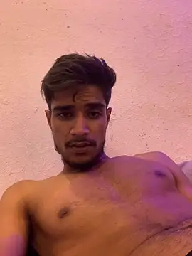 Snapshot of kaushikhotty chatting on May 4, 2026, 9:33 pm kaushikhotty online show from May 4, 2026, 9:33 pm