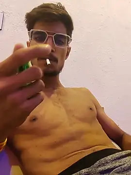 Snapshot of kaushikhotty chatting on July 14, 2026, 12:57 am kaushikhotty online show from July 14, 2026, 12:57 am