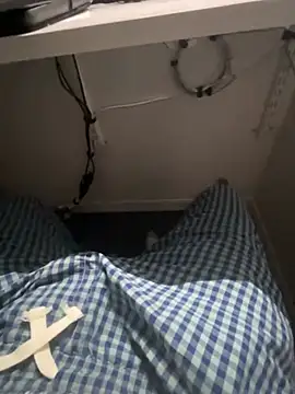 awesomemilkss online show from March 16, 2026, 5:55 am