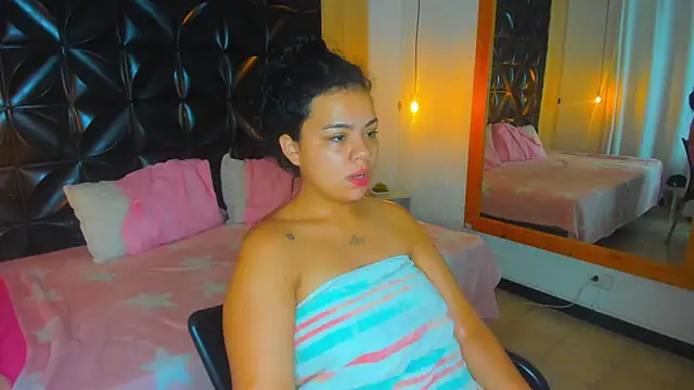 Veyra sereny online show from May 22, 2026, 6:02 pm