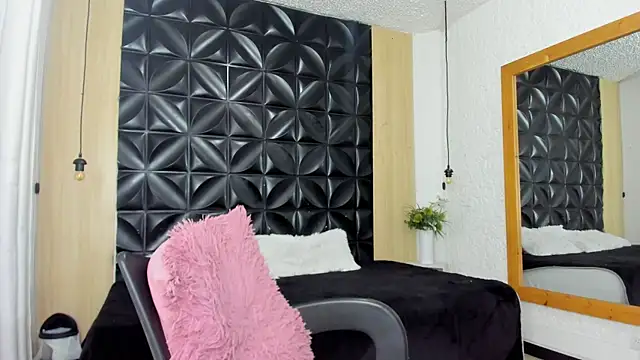 Veyra sereny online show from July 22, 2026, 1:19 am