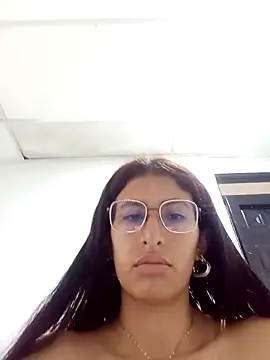 Snapshot of Esperanza__hot chatting on February 24, 2026, 3:21 pm Esperanza hot online show from February 24, 2026, 3:21 pm