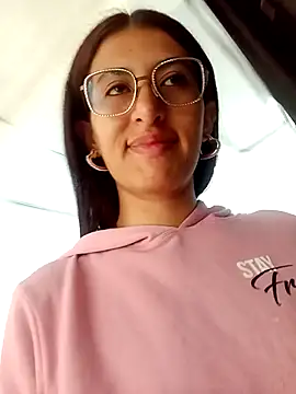 Snapshot of Esperanza__hot chatting on February 27, 2026, 12:38 pm Esperanza hot online show from February 27, 2026, 12:38 pm