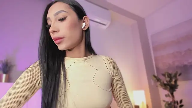 Snapshot of _victoria_lee chatting on August 3, 2026, 12:10 pm victoria lee online show from August 3, 2026, 12:10 pm