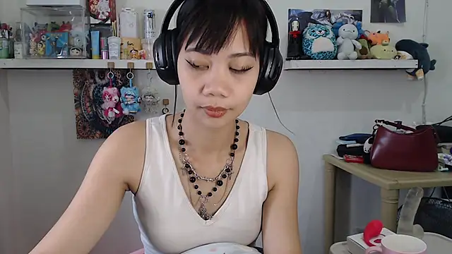 GloryKulikowski online show from March 14, 2026, 2:17 am