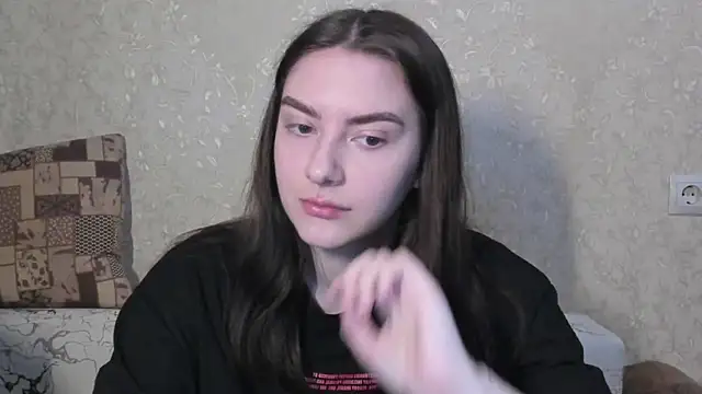 love lina muuur online show from March 15, 2026, 11:00 pm