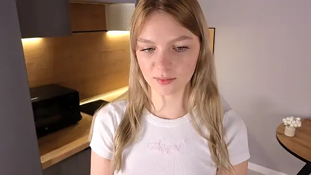 CynthiaaStone online show from March 12, 2026, 6:19 am