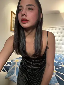 camillejoson online show from April 29, 2026, 12:59 am