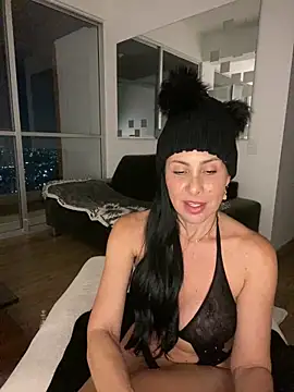 caritoo21 online show from March 10, 2026, 4:06 am