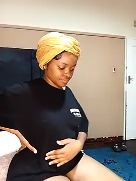 Snapshot of KinkyPxx chatting on February 22, 2026, 9:24 pm KinkyPxx online show from February 22, 2026, 9:24 pm