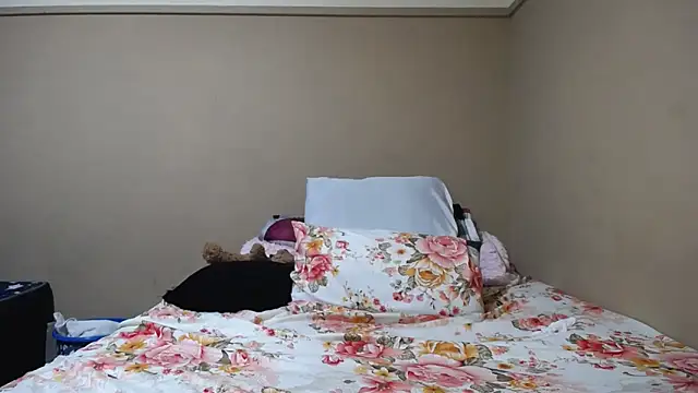 Snapshot of KinkyPxx chatting on March 11, 2026, 8:04 pm KinkyPxx online show from March 11, 2026, 8:04 pm