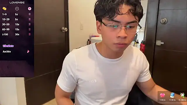 Snapshot of BentoBoxxx chatting on June 3, 2026, 11:21 pm BentoBoxxx online show from June 3, 2026, 11:21 pm