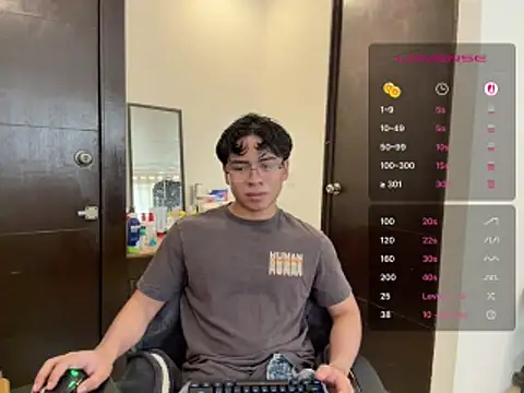 Snapshot of BentoBoxxx chatting on June 8, 2026, 6:19 pm BentoBoxxx online show from June 8, 2026, 6:19 pm