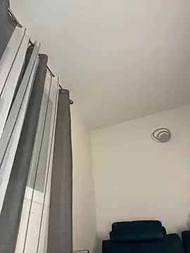 Alessia-Bloom online show from June 16, 2026, 7:27 pm